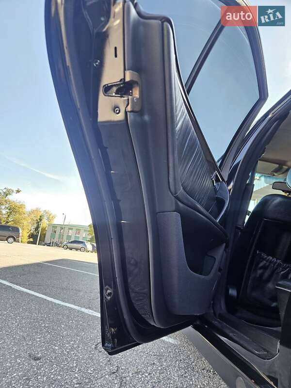 Седан Mercedes-Benz E-Class 1996 в Ізмаїлі