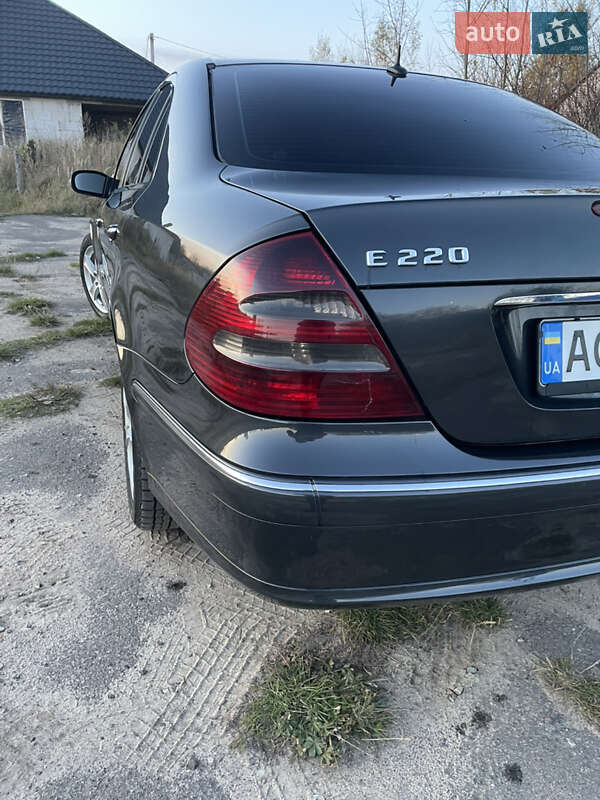Седан Mercedes-Benz E-Class 2004 в Любомле фото 8 Седан Mercedes-Benz E-Class 2004 в Любомле
