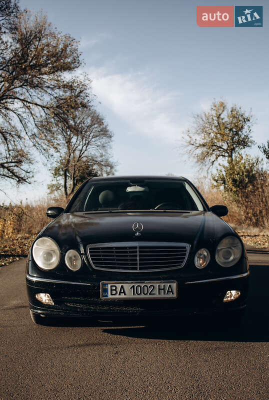 Седан Mercedes-Benz E-Class 2003 в Первомайске