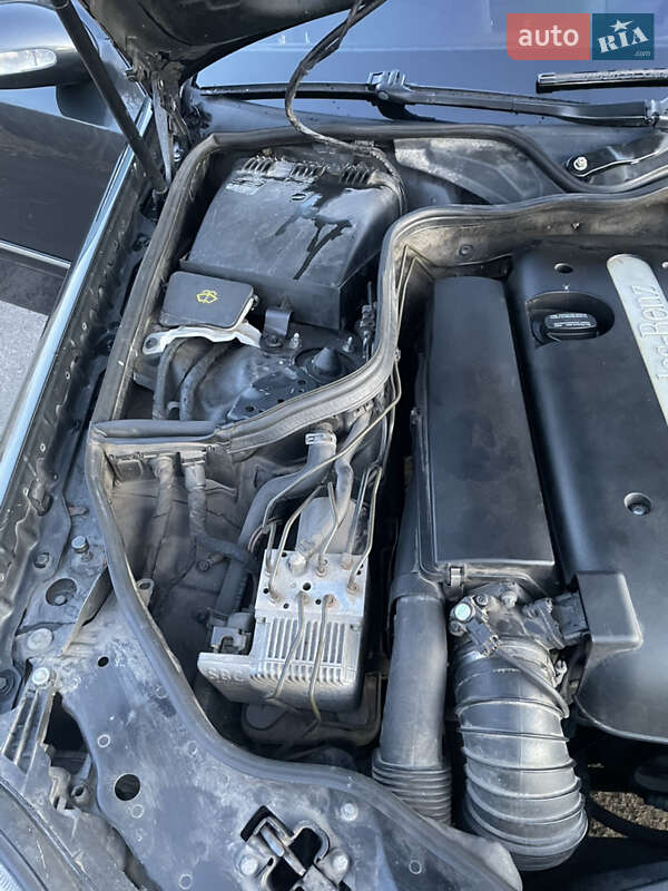 Седан Mercedes-Benz E-Class 2004 в Любомле фото 36 Седан Mercedes-Benz E-Class 2004 в Любомле