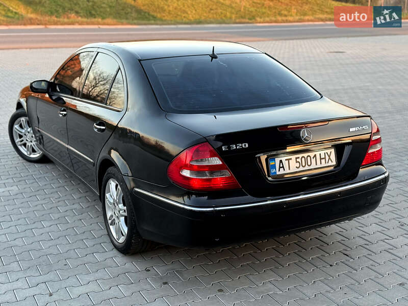 Седан Mercedes-Benz E-Class 2002 в Черновцах