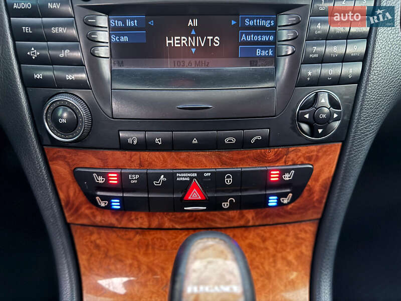 Седан Mercedes-Benz E-Class 2002 в Черновцах