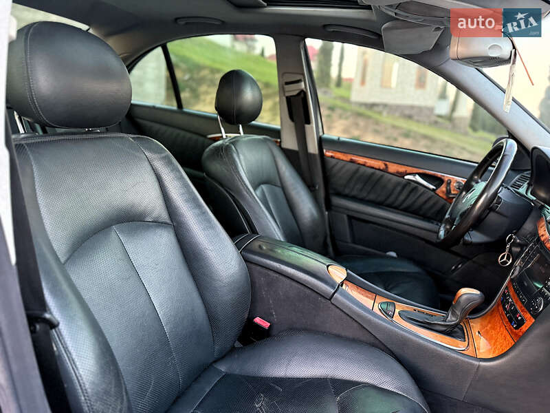 Седан Mercedes-Benz E-Class 2002 в Черновцах