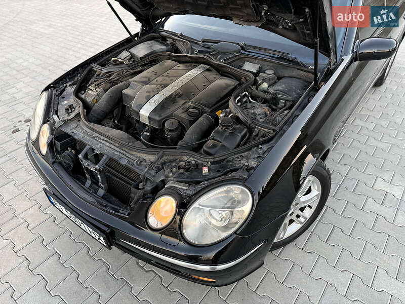 Седан Mercedes-Benz E-Class 2002 в Черновцах