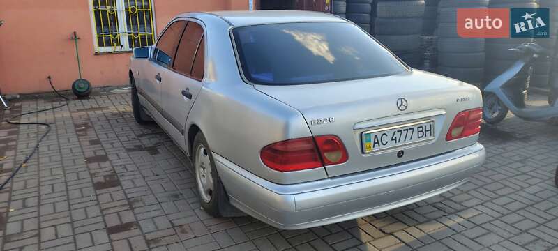 Седан Mercedes-Benz E-Class 1995 в Луцке фото 4 Седан Mercedes-Benz E-Class 1995 в Луцке
