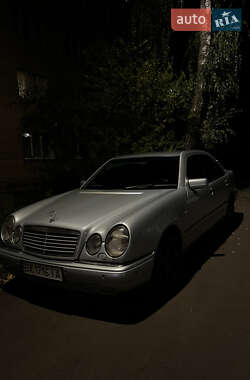 Седан Mercedes-Benz E-Class 1998 в Виннице