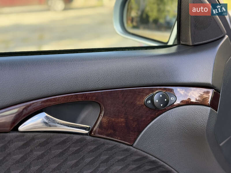 Седан Mercedes-Benz E-Class 2004 в Межгорье фото 39 Седан Mercedes-Benz E-Class 2004 в Межгорье