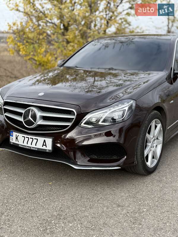 Седан Mercedes-Benz E-Class 2010 в Запорожье