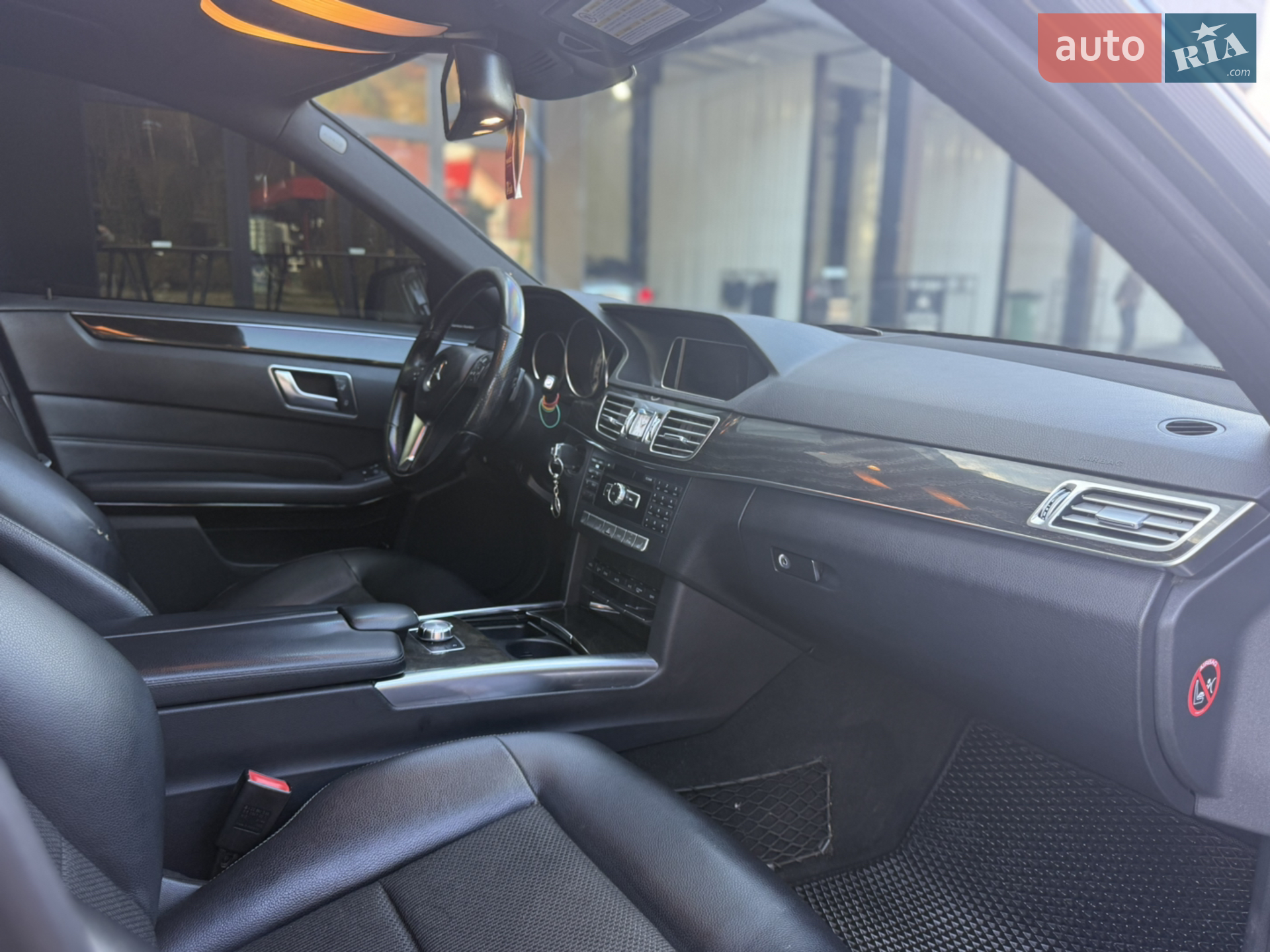 2013 Mercedes-Benz E-klasse - мініатюра 25