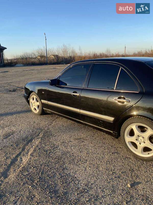 Седан Mercedes-Benz E-Class 1998 в Ивано-Франковске
