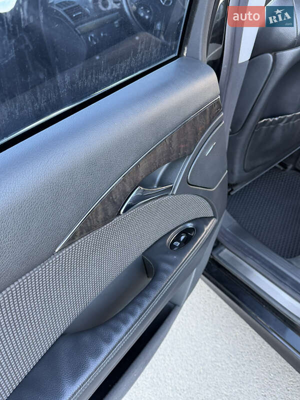 Седан Mercedes-Benz E-Class 2004 в Дніпрі