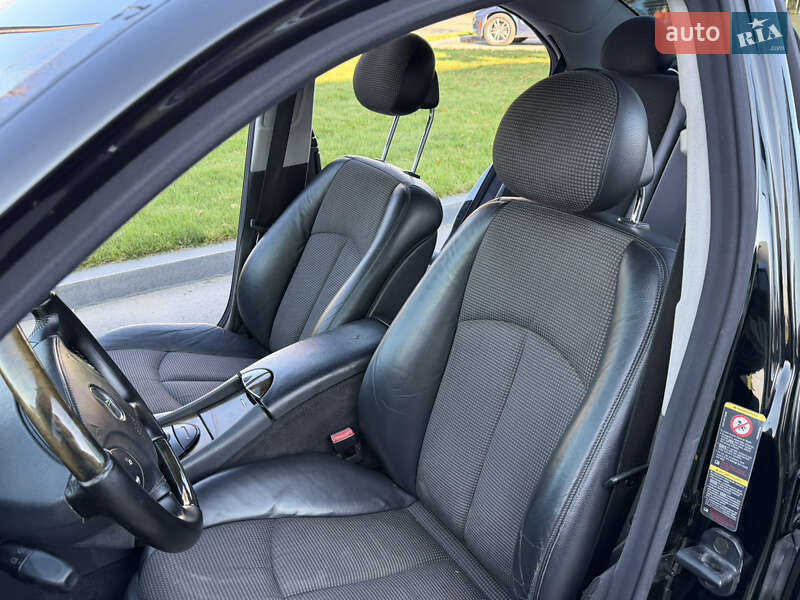 Седан Mercedes-Benz E-Class 2004 в Дніпрі