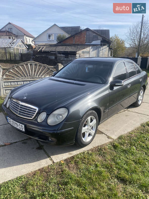 Седан Mercedes-Benz E-Class 2004 в Кицмани фото Седан Mercedes-Benz E-Class 2004 в Кицмани