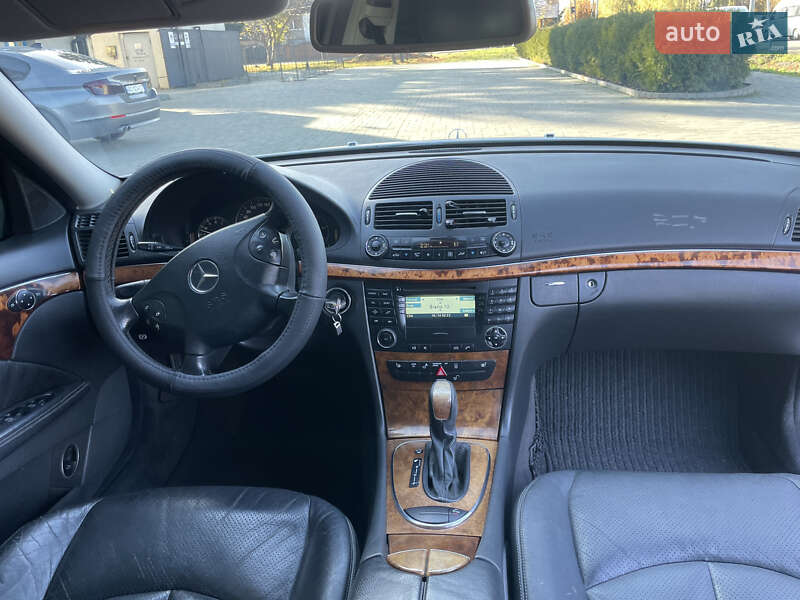 Седан Mercedes-Benz E-Class 2002 в Виноградове фото 22 Седан Mercedes-Benz E-Class 2002 в Виноградове