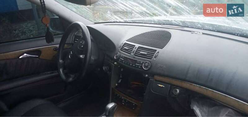Седан Mercedes-Benz E-Class 2002 в Тульчине