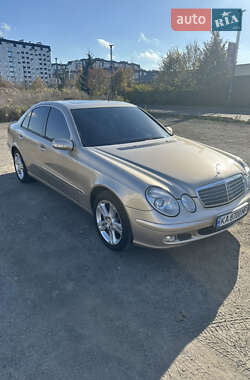 Седан Mercedes-Benz E-Class 2004 в Києві