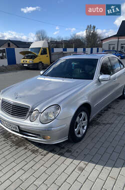 Седан Mercedes-Benz E-Class 2002 в Борщеві
