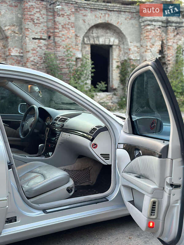 Седан Mercedes-Benz E-Class 2002 в Борщеві