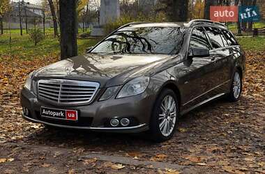 Универсал Mercedes-Benz E-Class 2011 в Киеве