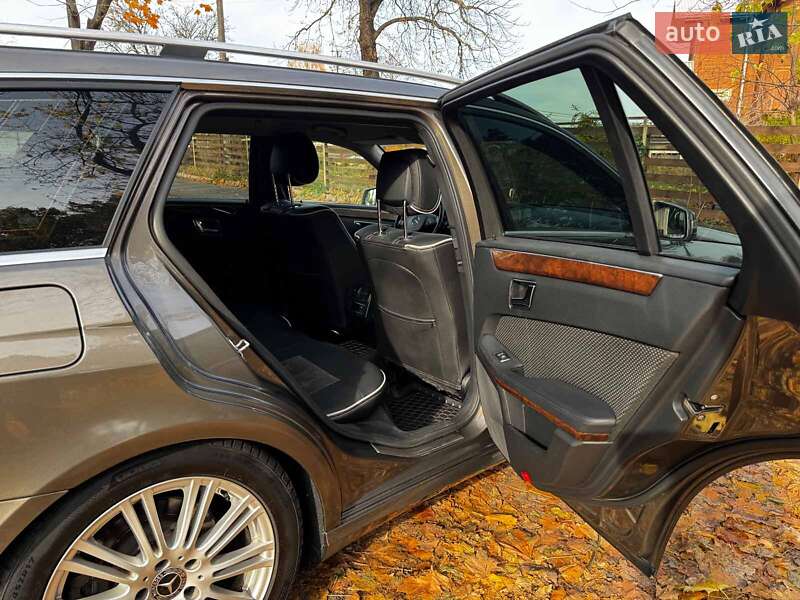 Універсал Mercedes-Benz E-Class 2011 в Києві фото 29 Універсал Mercedes-Benz E-Class 2011 в Києві