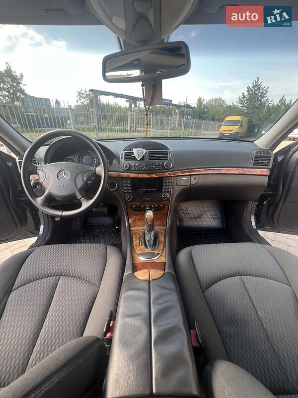 Седан Mercedes-Benz E-Class 2005 в Ивано-Франковске