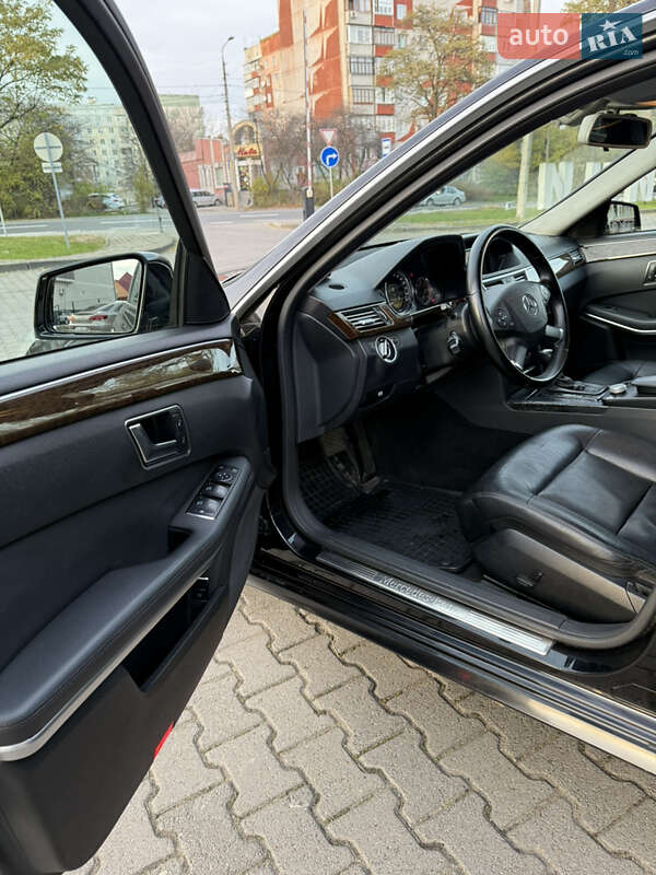Седан Mercedes-Benz E-Class 2011 в Чернівцях фото 13 Седан Mercedes-Benz E-Class 2011 в Чернівцях