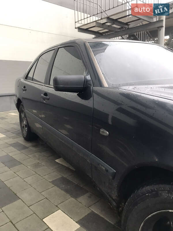 Седан Mercedes-Benz E-Class 1998 в Ивано-Франковске фото 3 Седан Mercedes-Benz E-Class 1998 в Ивано-Франковске