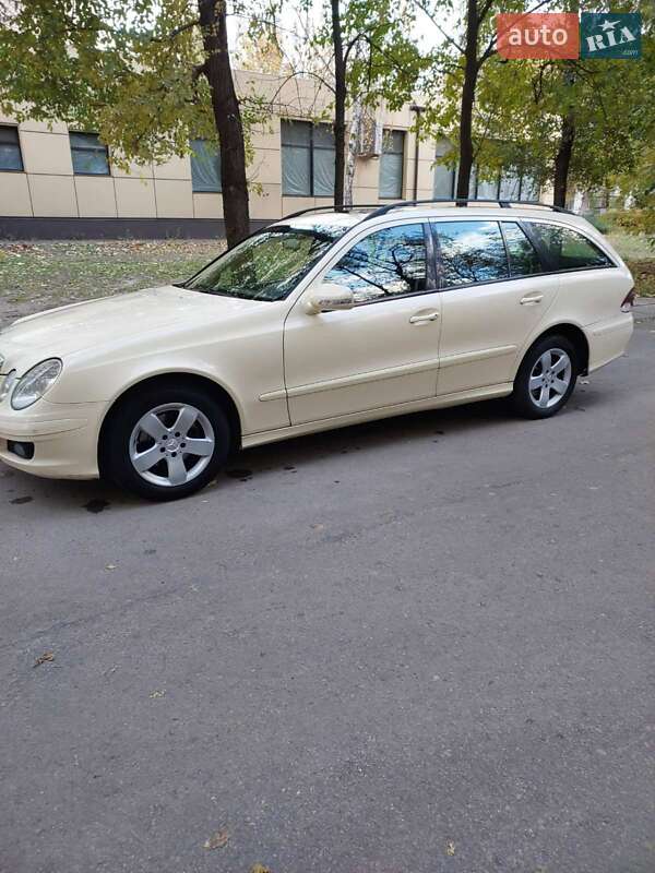 Универсал Mercedes-Benz E-Class 2008 в Запорожье