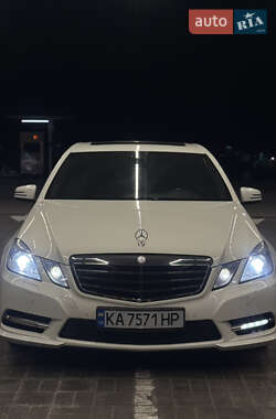 Седан Mercedes-Benz E-Class 2012 в Днепре