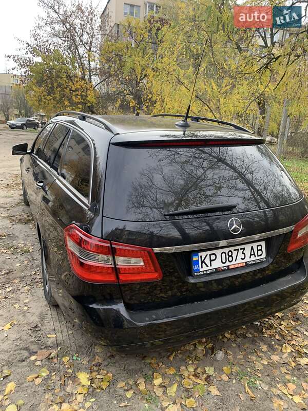 Універсал Mercedes-Benz E-Class 2011 в Дніпрі