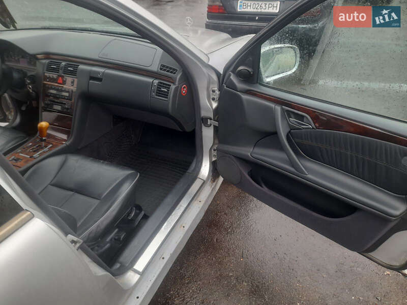 Седан Mercedes-Benz E-Class 2000 в Житомире фото 22 Седан Mercedes-Benz E-Class 2000 в Житомире