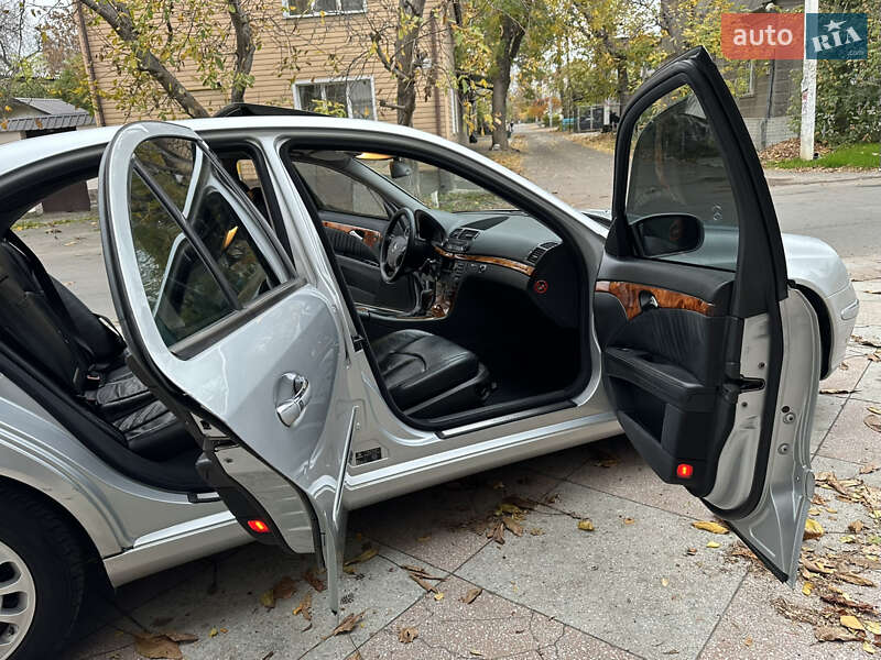 Седан Mercedes-Benz E-Class 2002 в Одессе