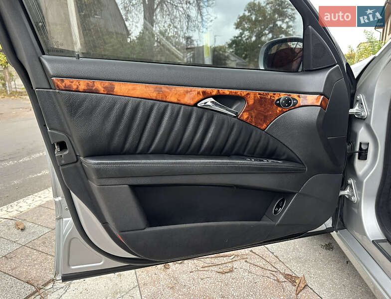 Седан Mercedes-Benz E-Class 2002 в Одессе