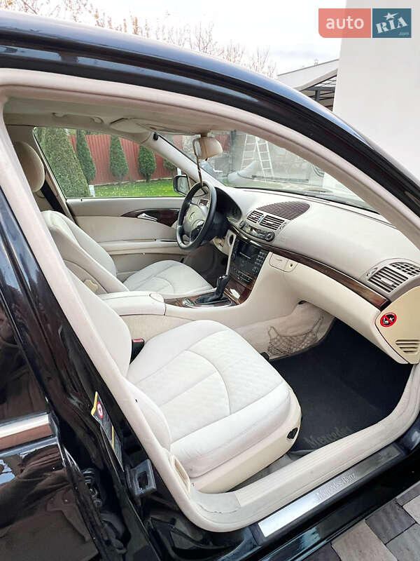 Седан Mercedes-Benz E-Class 2002 в Ужгороде