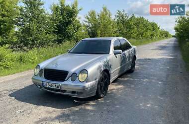 Седан Mercedes-Benz E-Class 2000 в Ровно