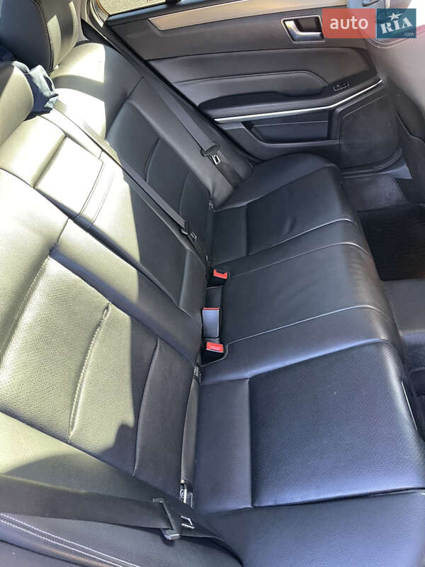 Седан Mercedes-Benz E-Class 2014 в Бурштині