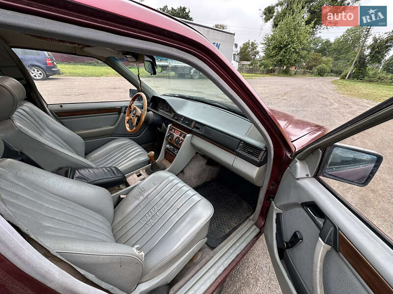 Седан Mercedes-Benz E-Class 1985 в Любомле фото 9 Седан Mercedes-Benz E-Class 1985 в Любомле