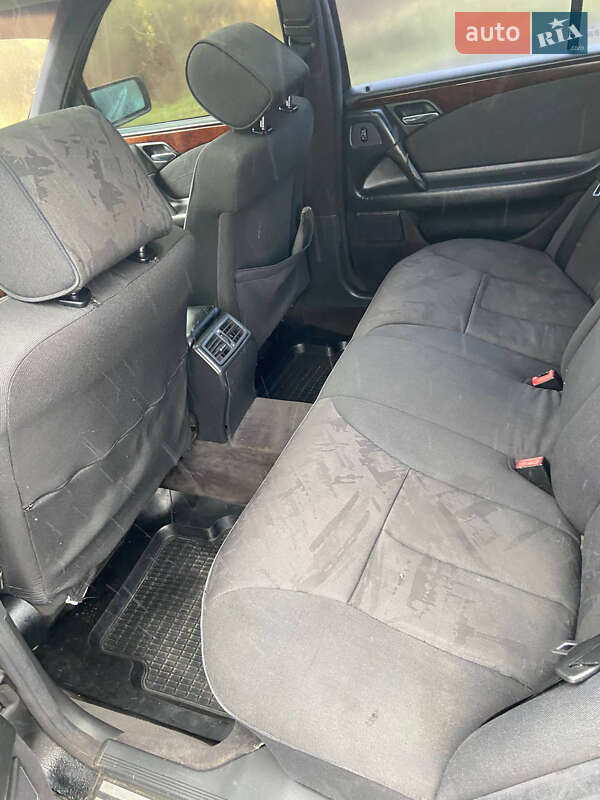 Седан Mercedes-Benz E-Class 1995 в Тульчине