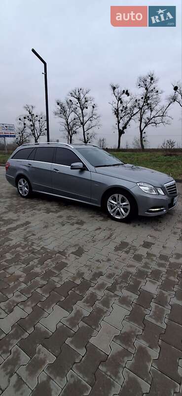 Універсал Mercedes-Benz E-Class 2011 в Білогородці