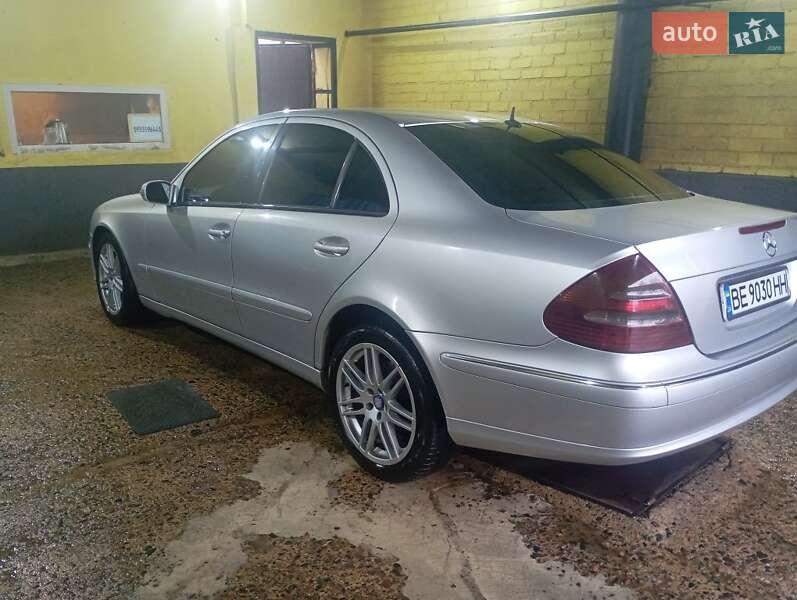 Седан Mercedes-Benz E-Class 2002 в Первомайске
