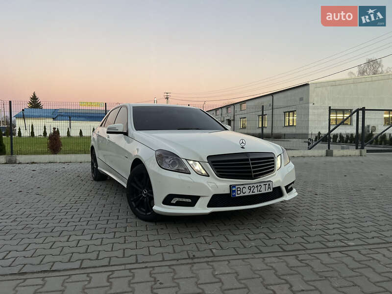 Седан Mercedes-Benz E-Class 2011 в Дрогобичі
