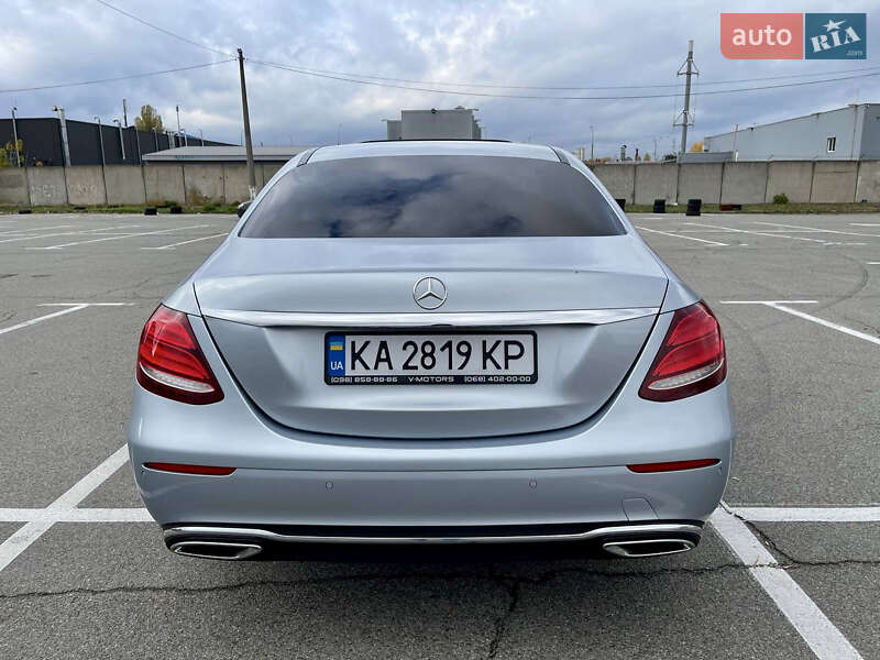 Седан Mercedes-Benz E-Class 2016 в Киеве