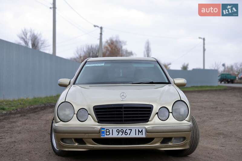 Седан Mercedes-Benz E-Class 2002 в Пирятине