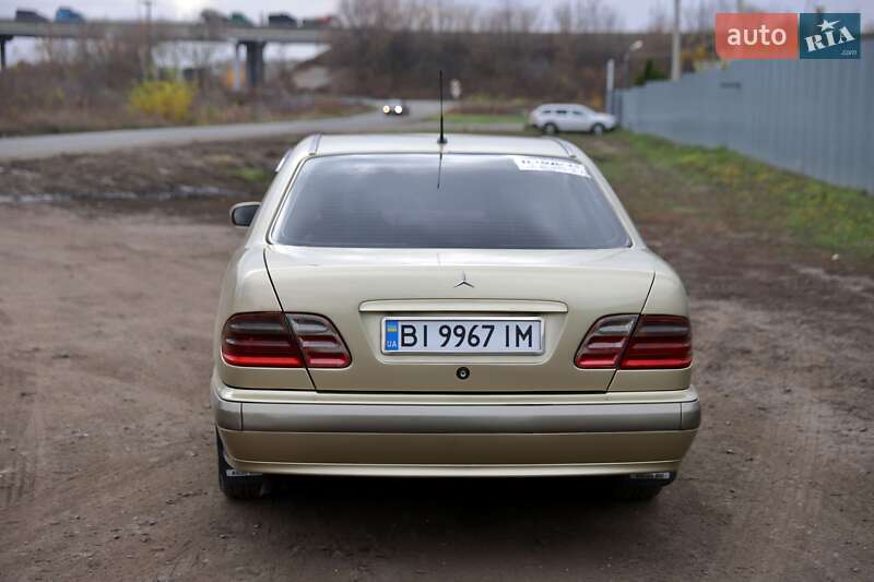 Седан Mercedes-Benz E-Class 2002 в Пирятине