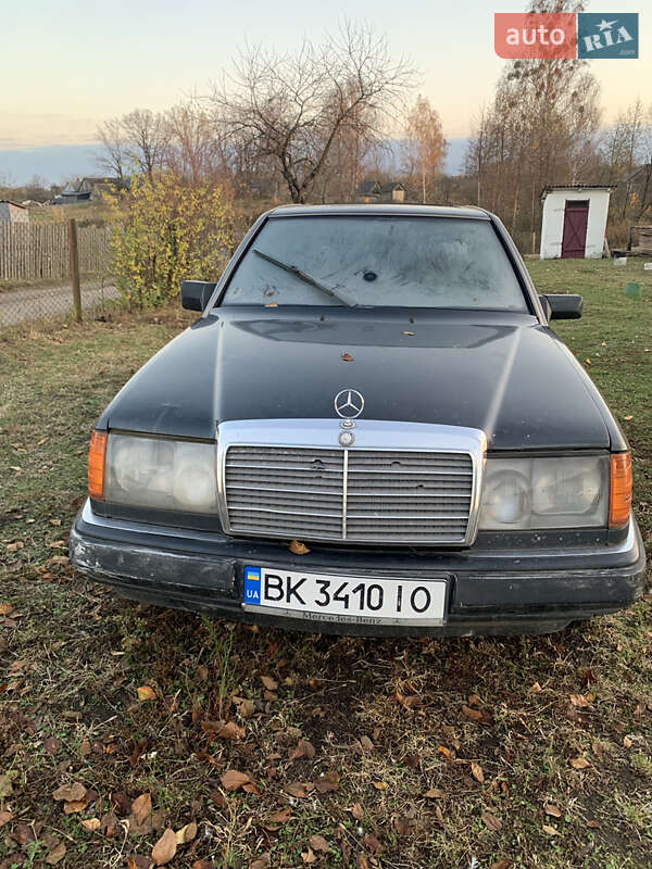 Седан Mercedes-Benz E-Class 1989 в Вирах