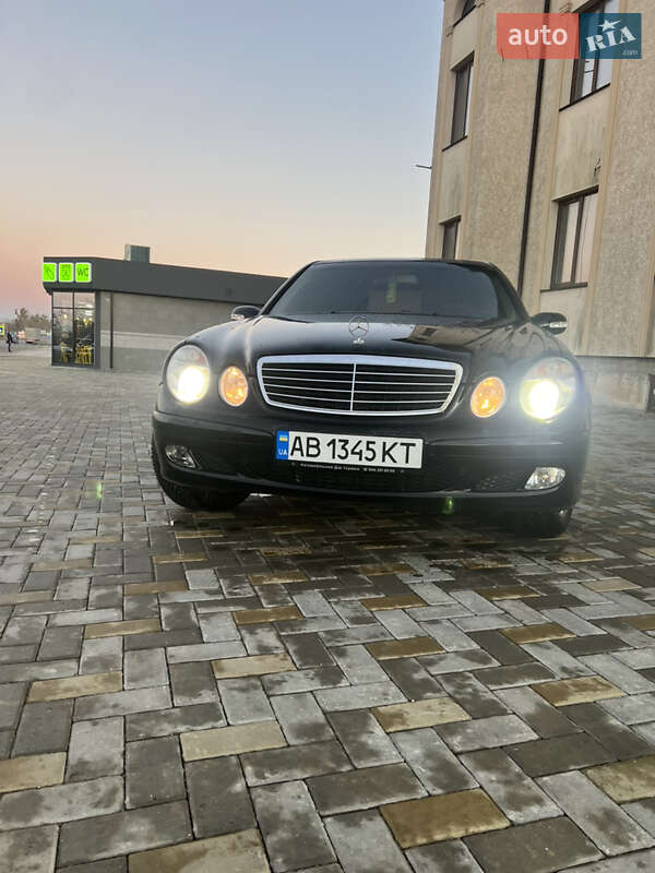 Седан Mercedes-Benz E-Class 2003 в Виннице