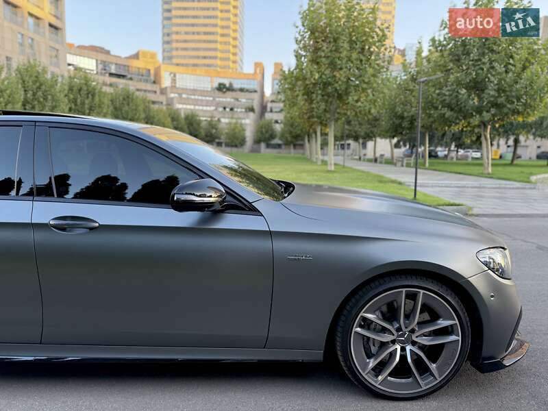 Седан Mercedes-Benz E-Class 2022 в Днепре