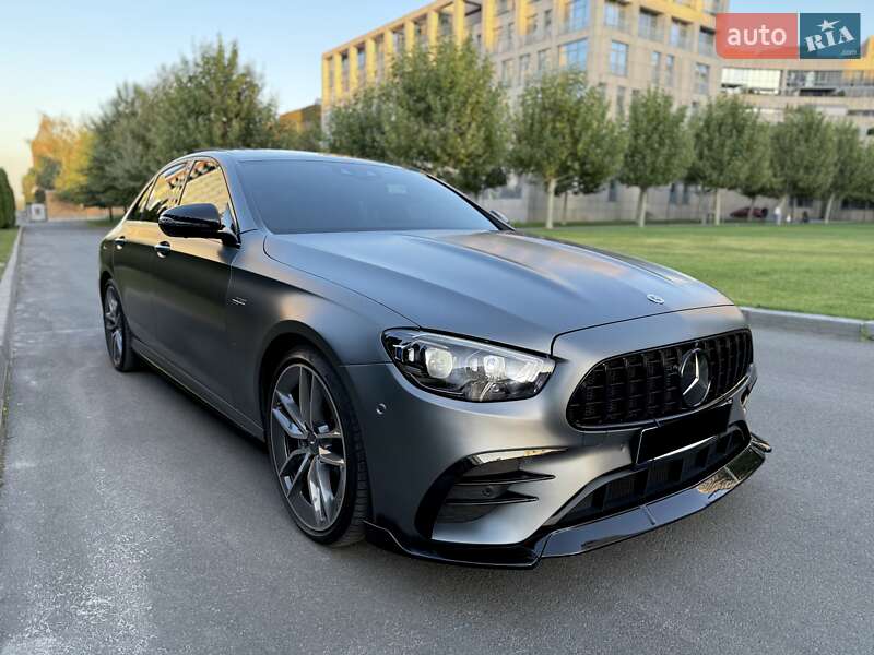 Седан Mercedes-Benz E-Class 2022 в Днепре