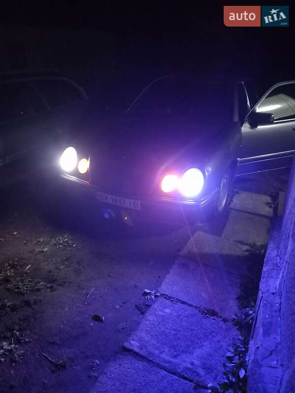 Седан Mercedes-Benz E-Class 1996 в Львове