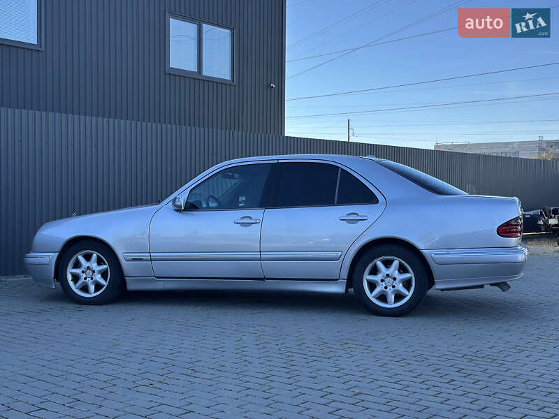 Седан Mercedes-Benz E-Class 2001 в Ужгороде